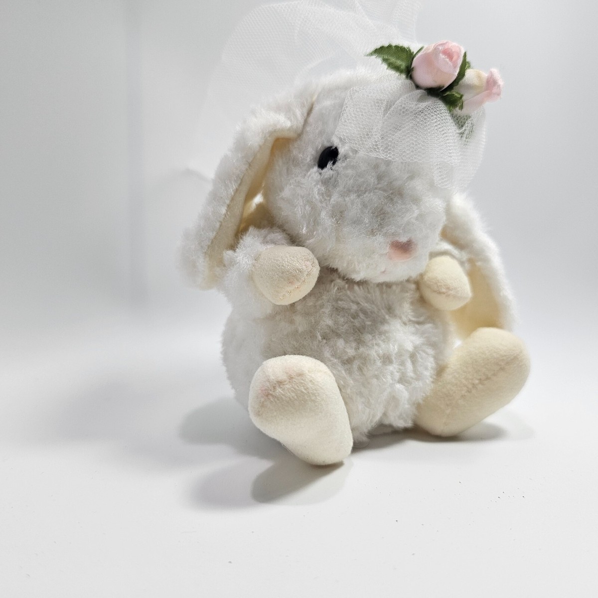 * vintage figure ୨୧ * 真っ白 可愛い ひつじちゃん Vintage Bunny White Rabbit Fluffy Plush Stuffed Toy animal Japan