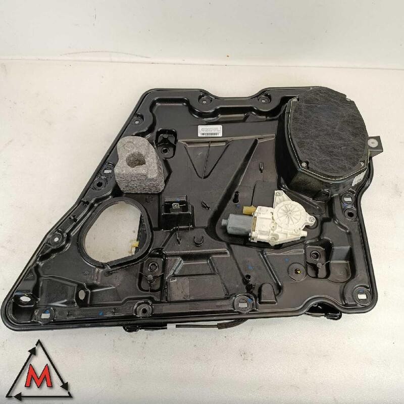 Guarnizione porta posteriore rh 938731-106 964368-101 FIAT FREEMONT 2011-2016 usata (123148)