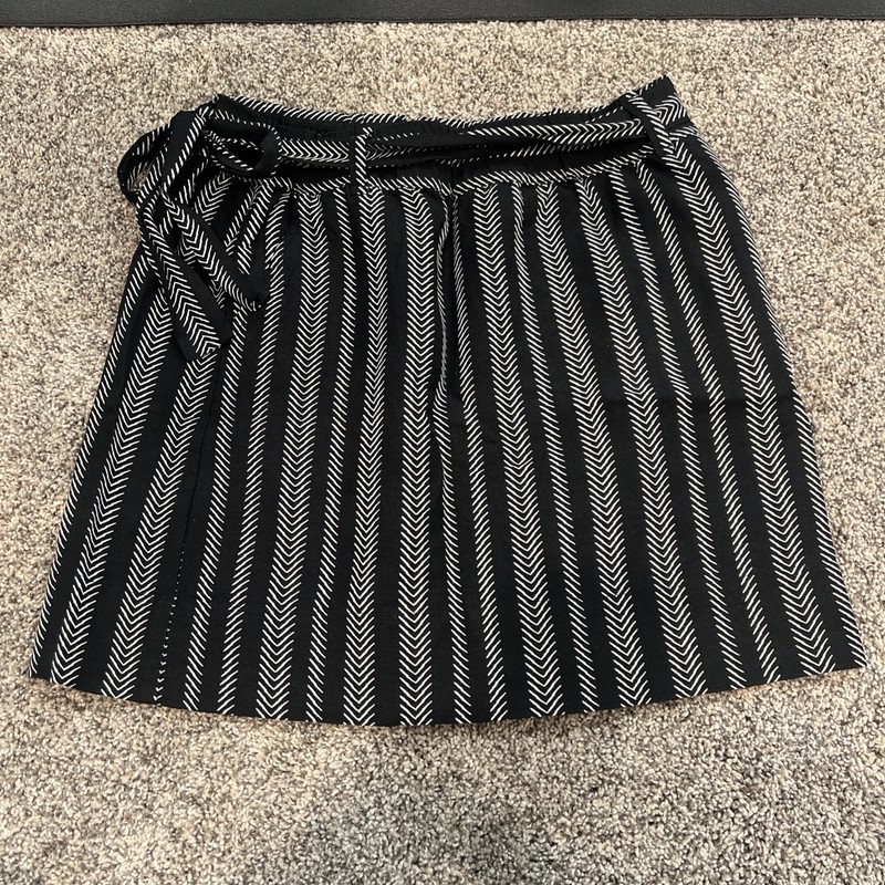 Ann Taylor Loft Women’s Pull On Skirt With Tie Pockets Black White Stripe S