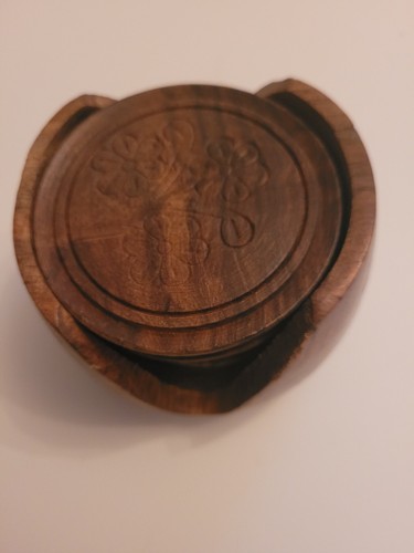 Vintage Hand Carved Wooden Coasters x 6 in Hand Carved Holder - Picture 6 of 6