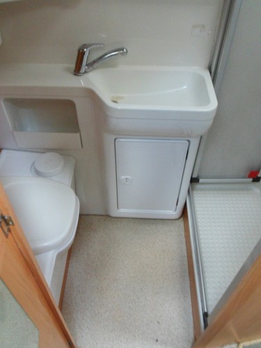 + + HYMER B584 2.5L TURBO DIESEL + + - Picture 8 of 8