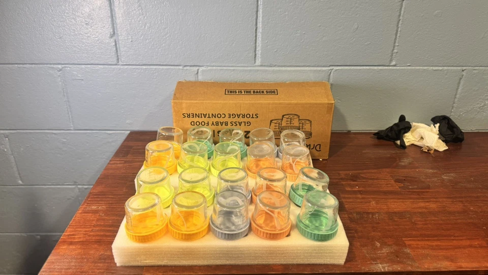 Paquete de 20 recipientes de vidrio para almacenamiento de alimentos para bebés de 4 oz con tapas: congelador, microondas y Foto 2 de 4