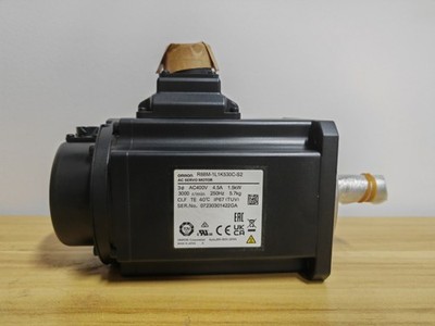 R88M-1L1K530C-S2  NEW Omron R88M-1L1K530C-S2 Servo Motor Fast delivery