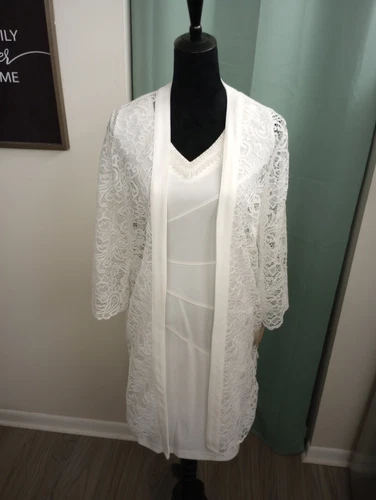 Magnifique robe blanche en dentelle !.Taille 14