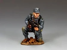 COKMC-066 - Kneeling Panzer Grenadier with Schmeisser  (WH079) - K&C