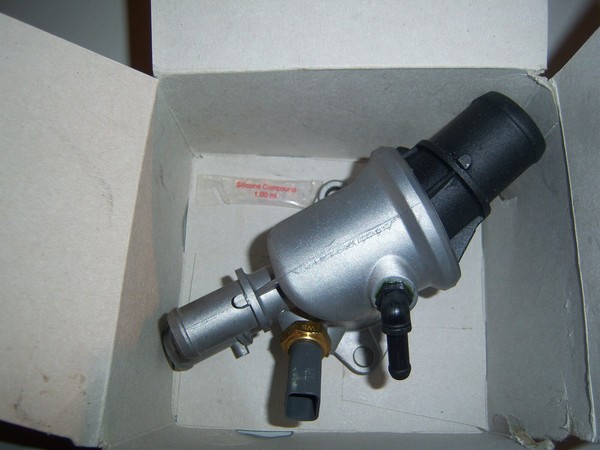 Flansch Thermostat Valeo 820411 FüR Fiat Bravo Brava Alfa 145 156 1.9 JTD-image