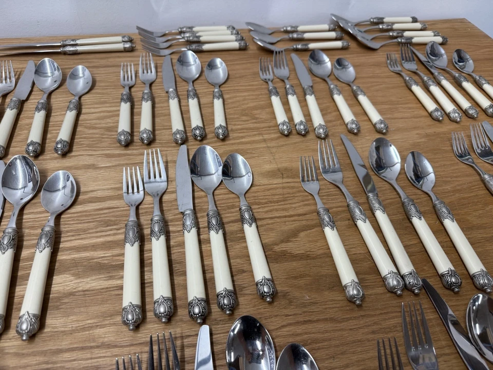 Home Essentials Renaissance Bone 18/10 Stainless Flatware Asst Lot Of 73 - Image 3 of 4