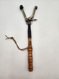 Vintage Western Cartridge Clay Pigeon Hand Thrower for Trap & Skeet Wood Handle