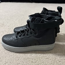 Nike SF Air Force 1 Mid Para Mujer Talla 7 Exterior Verde AA3966-300 Zapatos Tenis