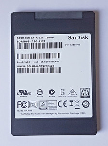 128 GB SATA III SanDisk X300 SD7SB6S-128G-1122 2D-NAND TLC SSD 2.5" Festplatte