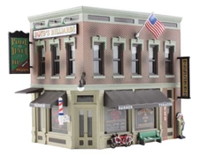 New Woodland N Structure Built-&-Ready Corner Emporium BR4923