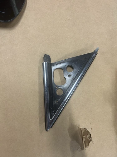 95 96 Impala SS Passenger Mirror Chrome Trim