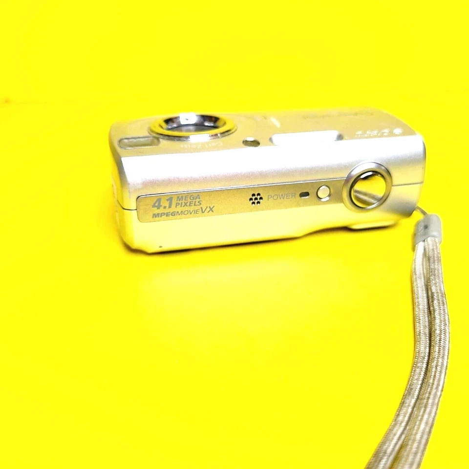 Sony Cyber-shot DSC-S40 4.1MP Digital Camera - Silver for sale