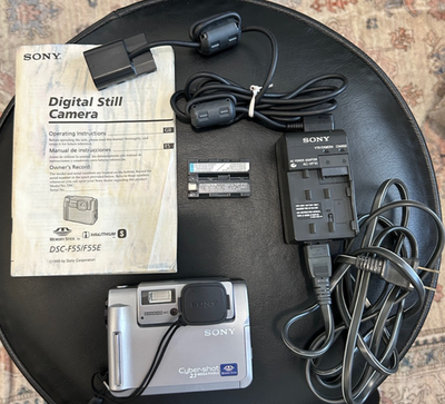 SONY Cyber Shot DSC-F55 Digital Still Camera MPEG Movie 2.1 MP