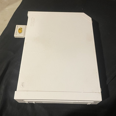 Nintendo Wii RVL-001(USA) Home Console White with 16X Memory Cube tested works