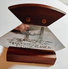 Alaska Ulu Knife with Wooden Stand and Engraved Alaskan Scene Souvenir oil rig
