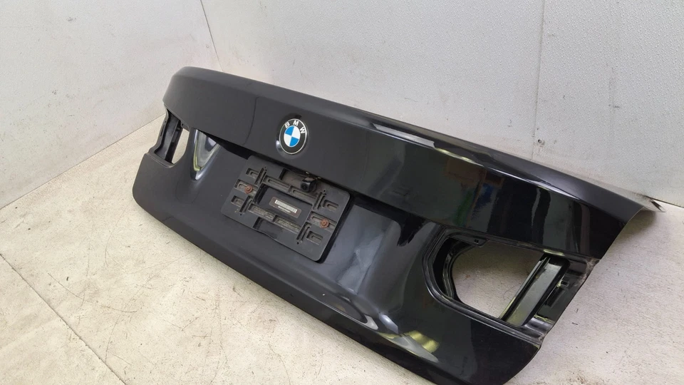 2012 - 2018 宝马 320i 328i 后后备箱盖总成黑色 Oem — 第 3/4 张图片