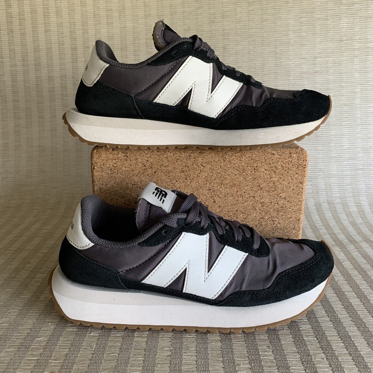 日本未入荷! 女性の足に優しい!☆New Balance ☆237 BLACK/IVORY New Balance Womens 237 V1 WS237NB Navy Blue Grey Suede