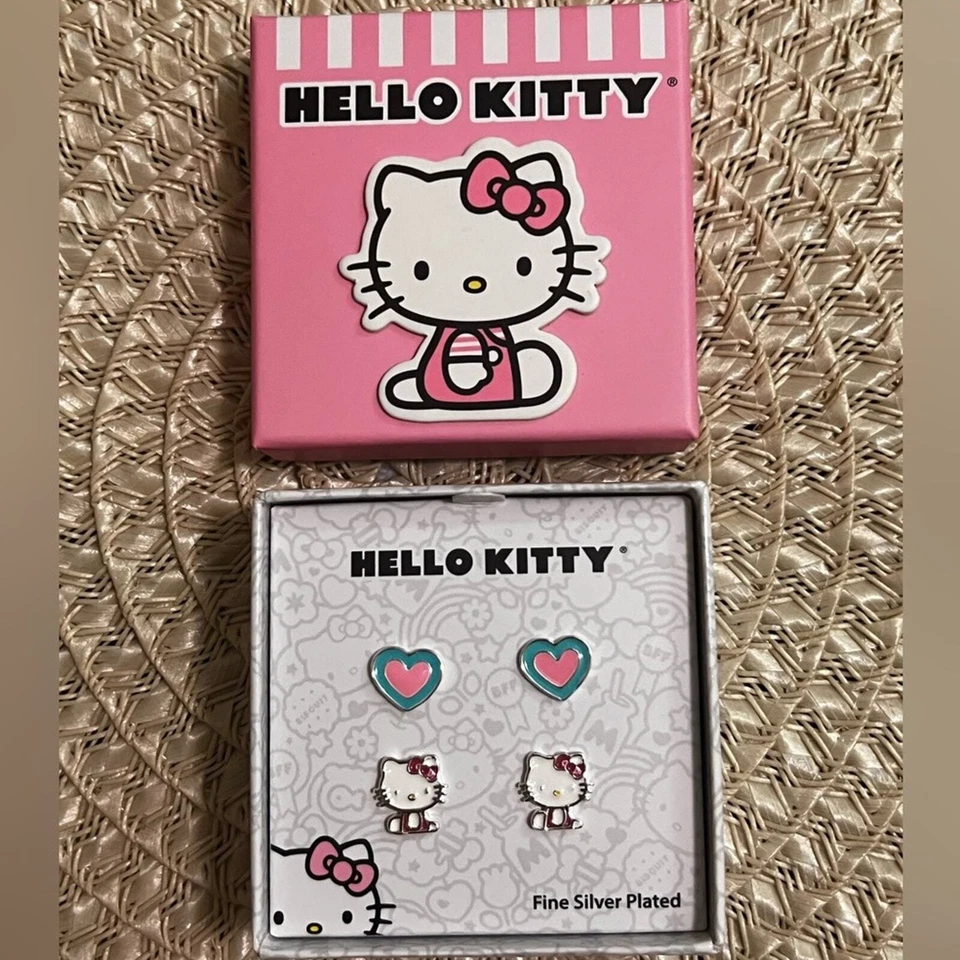 Pendientes Hello Kitty chapados en plata fina nuevos en caja Foto 3 de 3