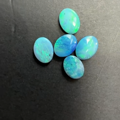 Ovale australiano doppio opale 3,935 ct multicolore pietre preziose sfuse creazione gioielli - Video 1 di 1