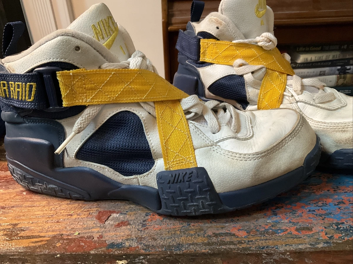 Nike Air Raid Outdoor White Blue Gold Size 11