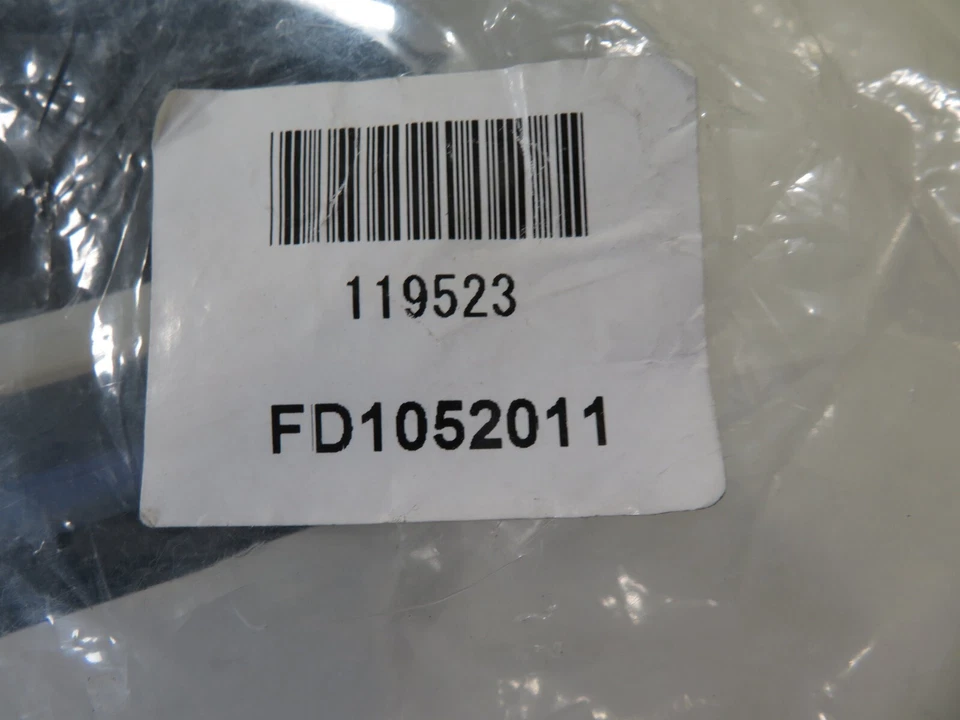 REJILLA DELANTERA FORD MONDEO MK2 1996-2000 FD1052011 Foto 4 de 4