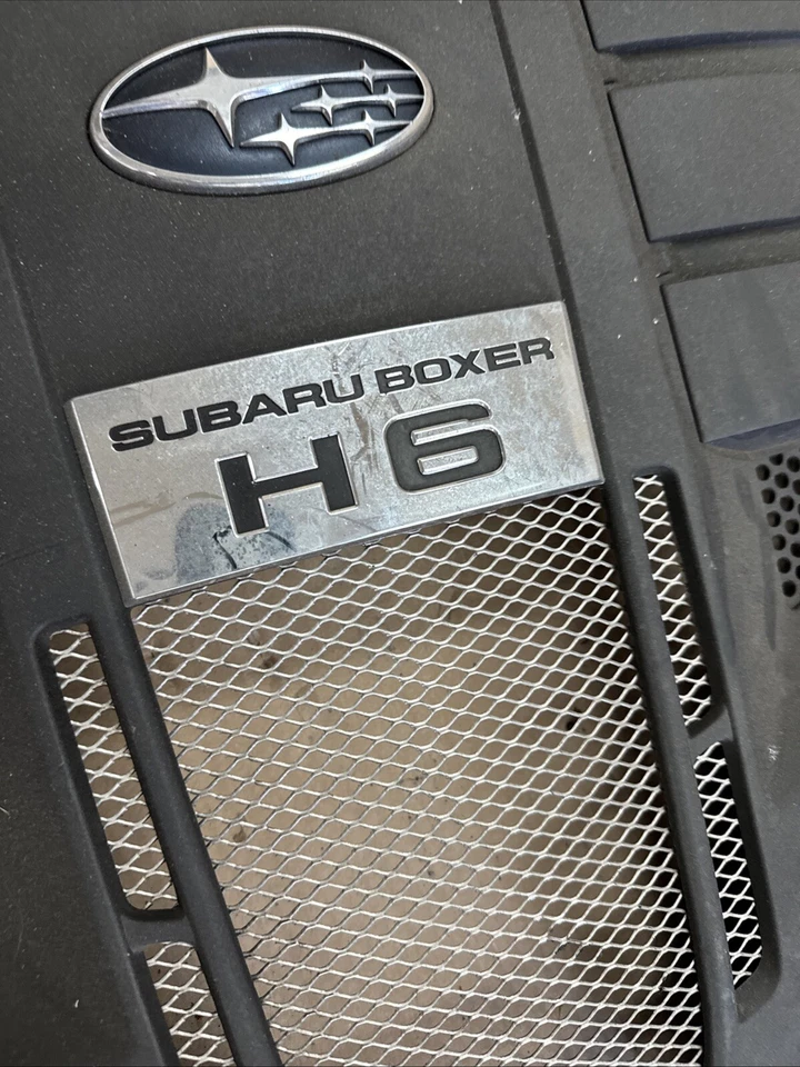 2005 2006 2007 2008 2009 SUBARU LEGACY OUTBACK 3.0 H6 ENGINE COVER OEM Motor - Image 4 of 4