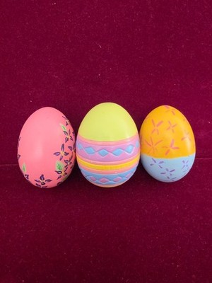 Vintage Hand-painted / 3D  Ceramic Easter Eggs Set/ Lot Of 3 Pre Loved