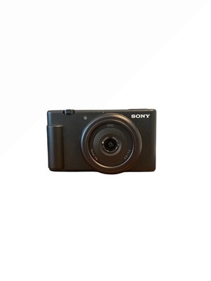 Sony ZV-1F Compact Camera Black Flip Screen USB f/2.0 w/Batteries & JOBY Tripod