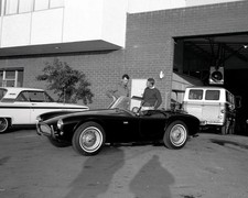 GLOSSY PHOTO PICTURE 4x6 Steve Mcqueen Shelby Cobra Black And White
