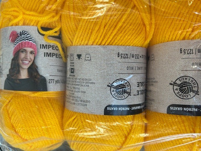 Loops & Threads Impeccable Yarn Sunny Day 277 yards 4.5 oz 3 Skeins LOT#2017-11