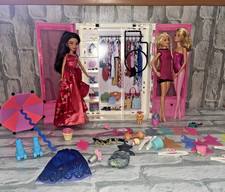 Lot Barbie Fashionista Ultimate Closet hangers guitar 3 dolls and accessories