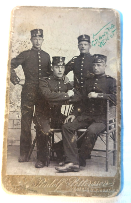 Interesting Antique Photo Of 4 soldiers, International - 'Grandpa Venot'