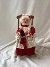 Vtg Santa’s Best 1993 Mrs. Claus Knitting Rocking Chair Motion-ette Works