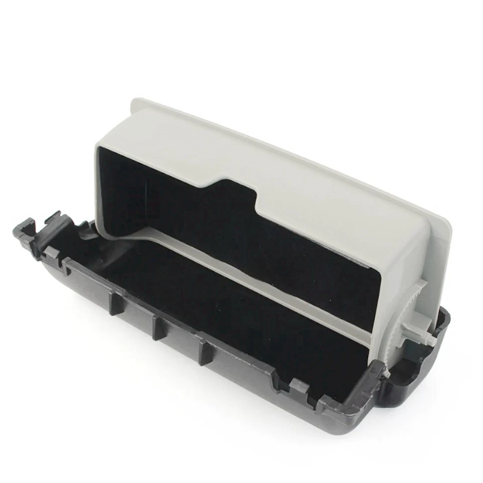 Sunglasses Holder For Land Rover Defender Discovery 5 2020-2024 90/110 LR086385 - Image 4 of 4