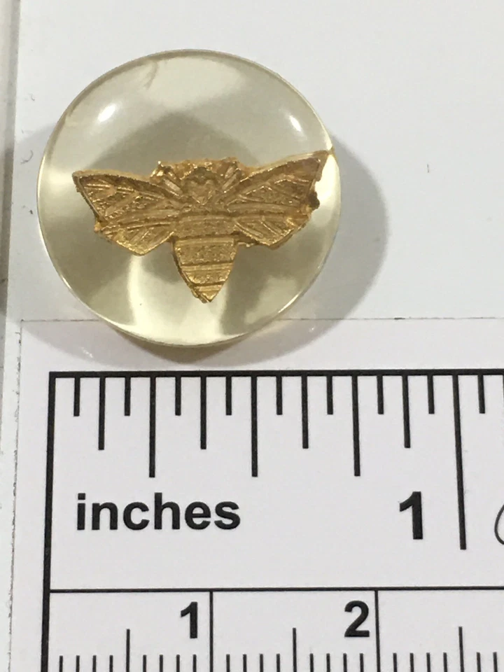 Rena Lange Designer Gold Metal Bee Coat 3/4” Round Acrylic Button Vintage SJ6 - Image 2 of 4