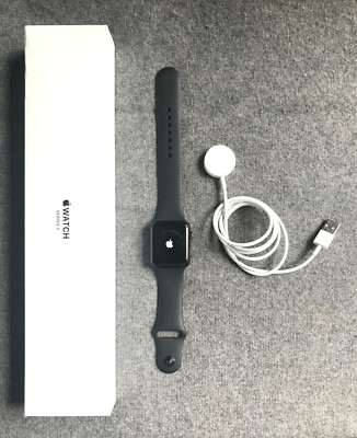 APPLE Watch Series 3, 42mm. Space grey, Sport Band black. Batt. 89%.