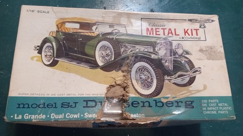 MiniChamps - 1:18 - Düsenberg SJN uit 1936