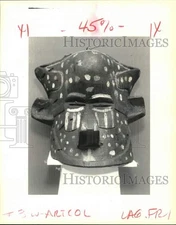 1991 Press Photo Kuba helmet mask, Art African donated to SUNO - noc62229