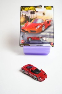 Hot Wheels Premium Boulevard #156 – Enzo Ferrari – 1:64