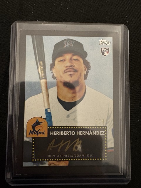 1/1 Gold Auto 2026 Topps Series 2 Heriberto Hernandez SSP 1952 RC #578 Black