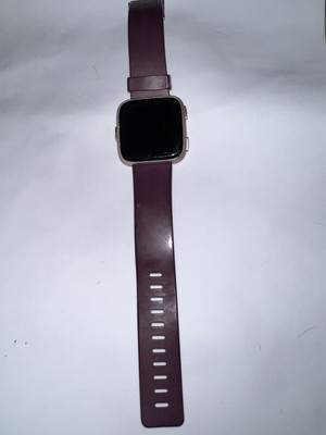 Fitbit Versa FB505 Fitness Watch Rosegold With Burgundy Band No Charger