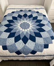 USA Amish Handmade Dahlia Quilt Queen Bedspread
