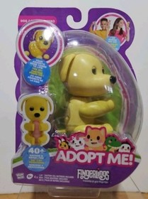 Fingerlings "Adopt Me!" Interactive Pet Dog - 40+ Sounds & Reactions Yellow Anim