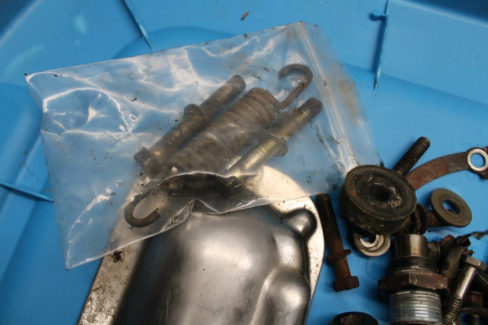 80-81 铃木 GS1000GL 左螺栓 SCREWS 套装 BB245 — 第 2/2 张图片