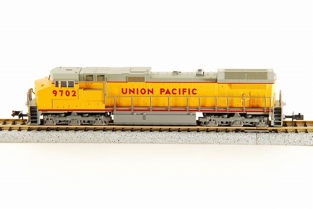 KATO N-Scale #176-3304 GE C44-9W UP #9702 Union Pacific made