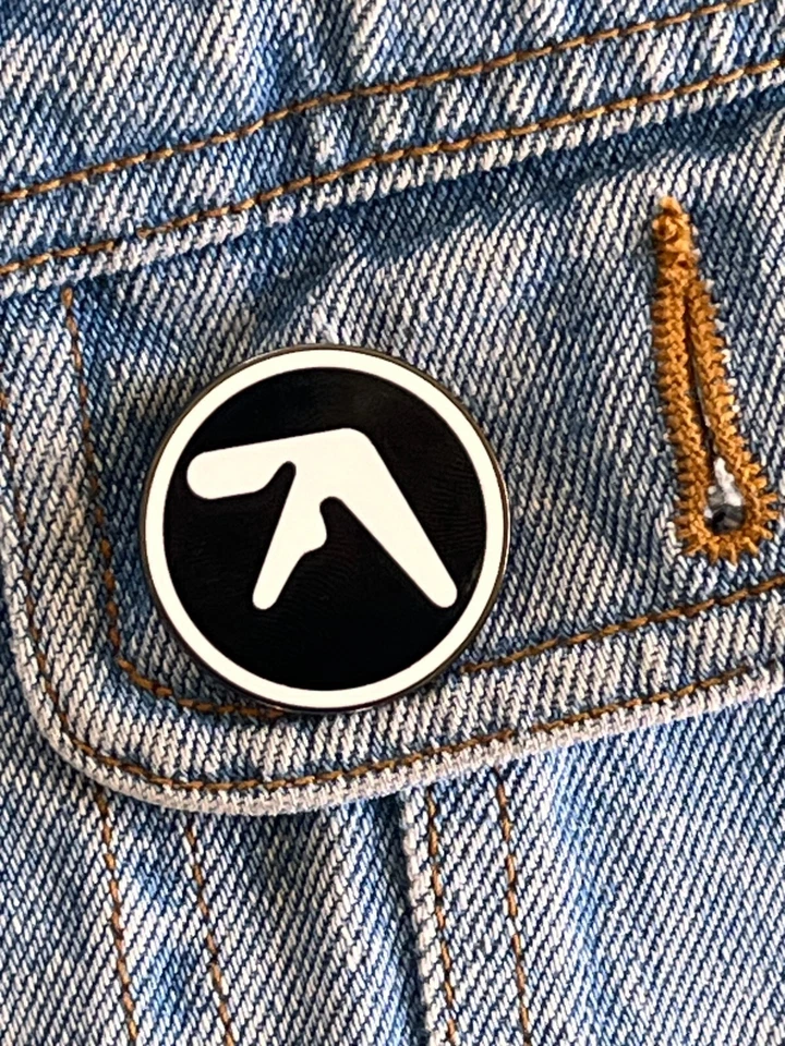 Aphex Twin Logo - Round Enamel Pin / Badge - Excellent Condition - Image 4 of 4