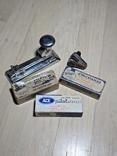 Vintage ACE Fastener Model 402 USA  STAPLER Pilot, Staples & Stapler Remover