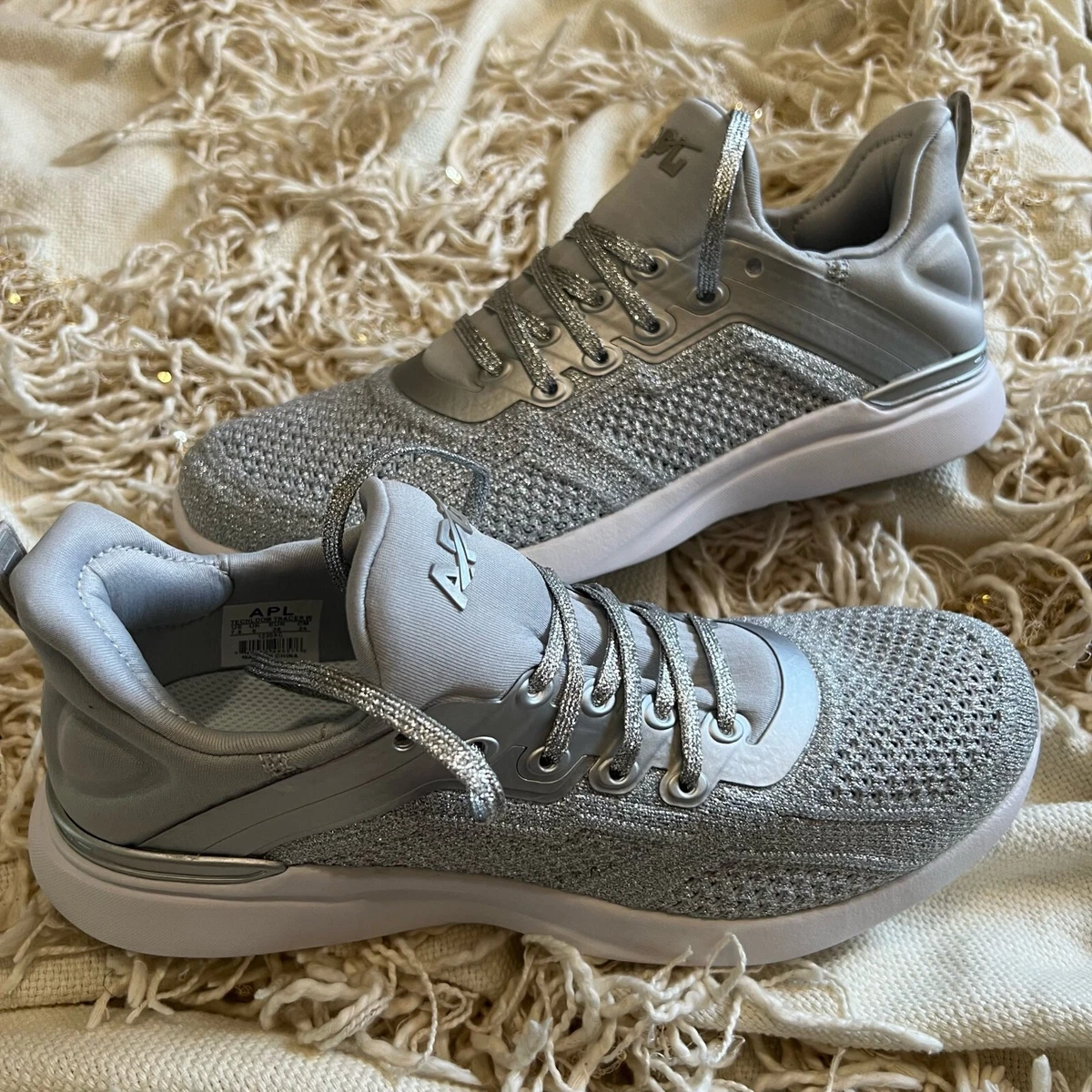 Apl 2024 sneakers womens