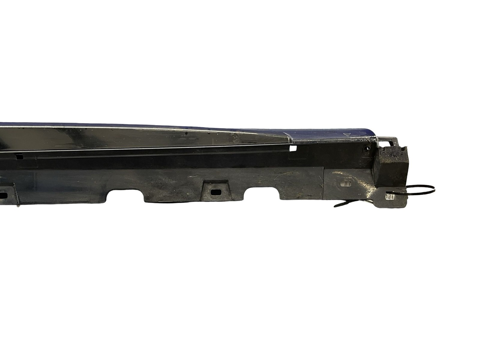 2023-2026 MASERATI GRECALE M182 OEM RIGHT SIDE SKIRT ROCKER PANEL MOLDING
